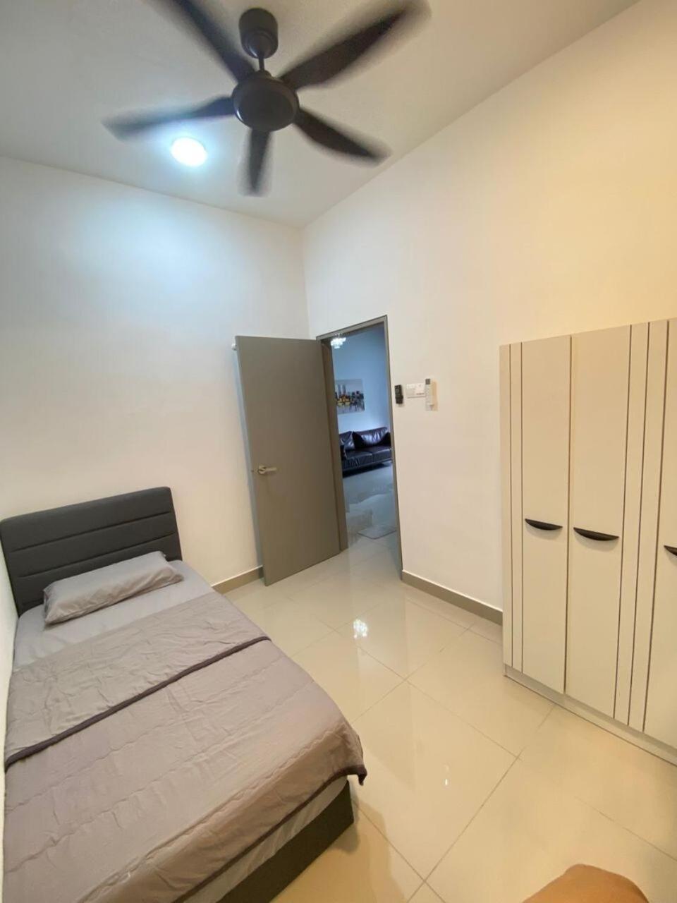 Mj Homestay 99 Batu Caves Kl North 99Residence 3R2B Kuala Lumpur Extérieur photo